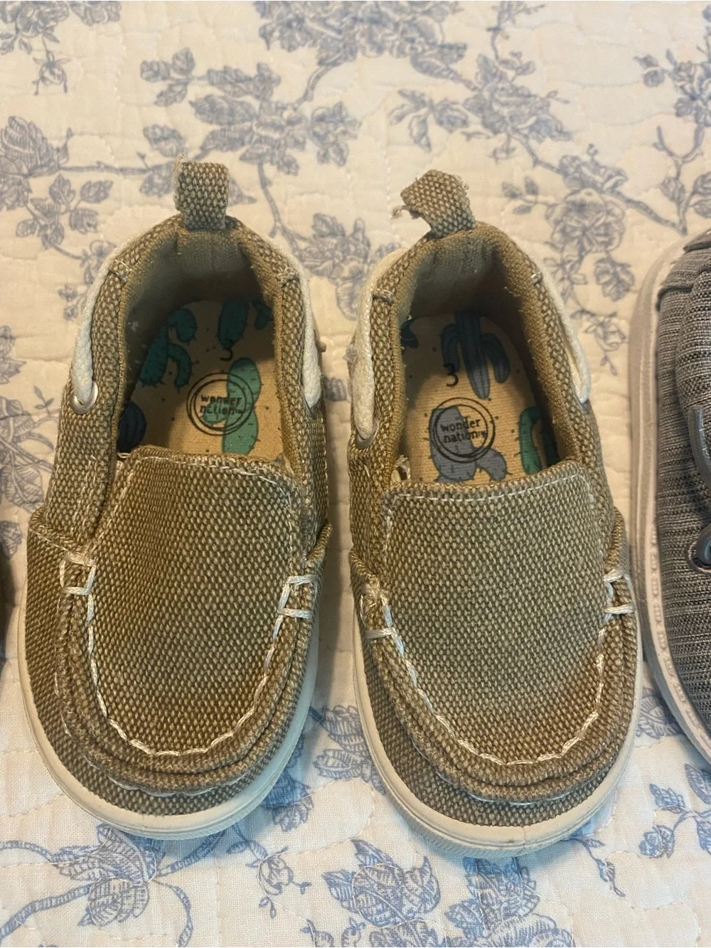 Baby Boy/Toddler Shoe Bundle Size 2/3 Hey Dude, Wonder Nation, Oshkosh